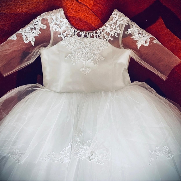 Elegant White Tulle Formal Dress, For, 8 Years, Girl. Worn Once. Like New!!! - Picture 2 of 4